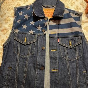 Levis Star Banner Vest